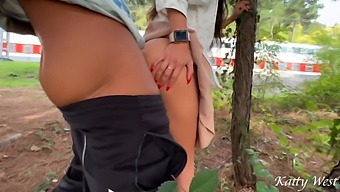 Public Sex With A Risky Babe And Pornstar In The Open Air