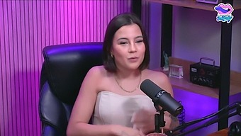 Nude And Stranded In The Recording Space